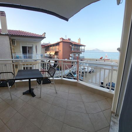 House Spanos Сарті Екстер'єр фото