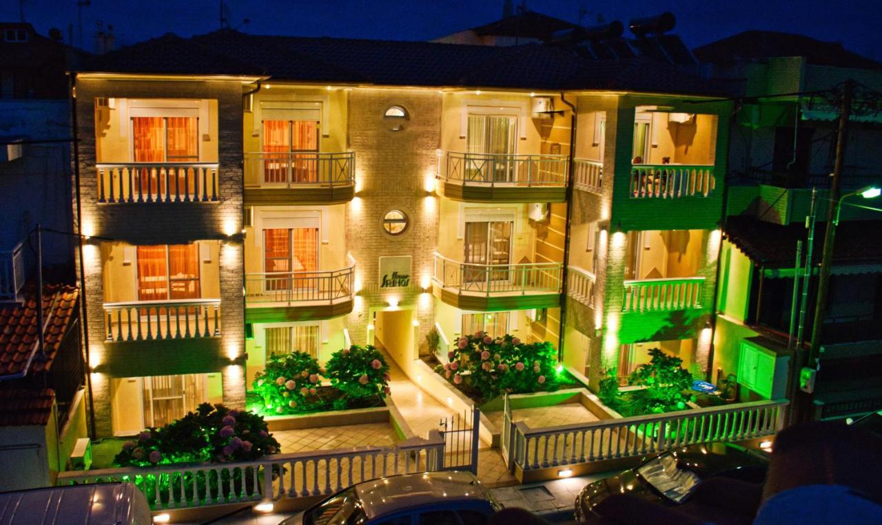 House Spanos Сарті Екстер'єр фото