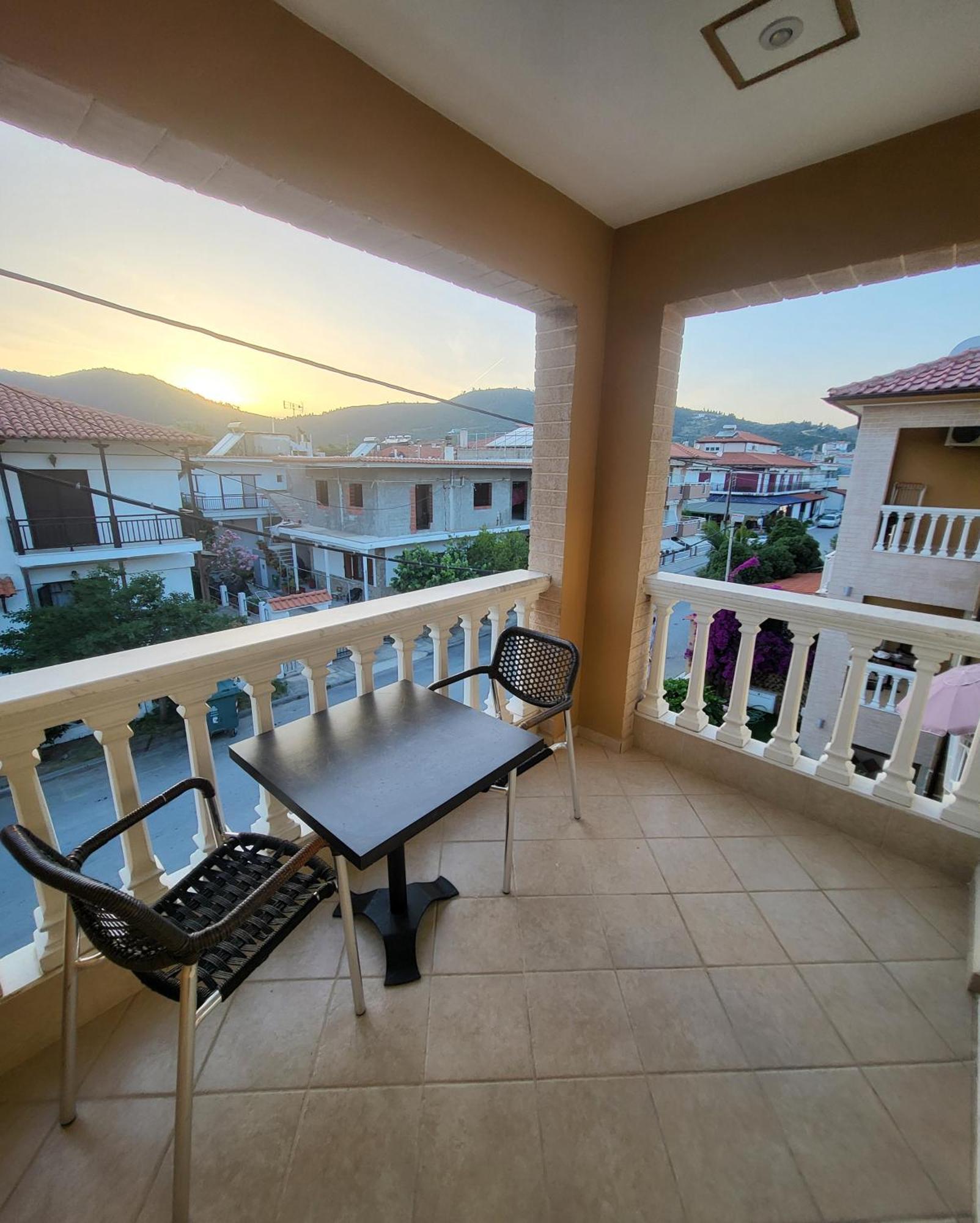House Spanos Сарті Номер фото