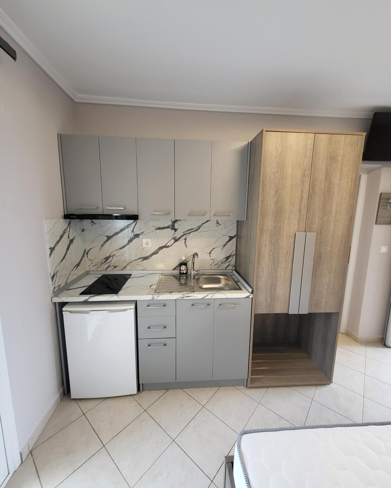 House Spanos Сарті Екстер'єр фото