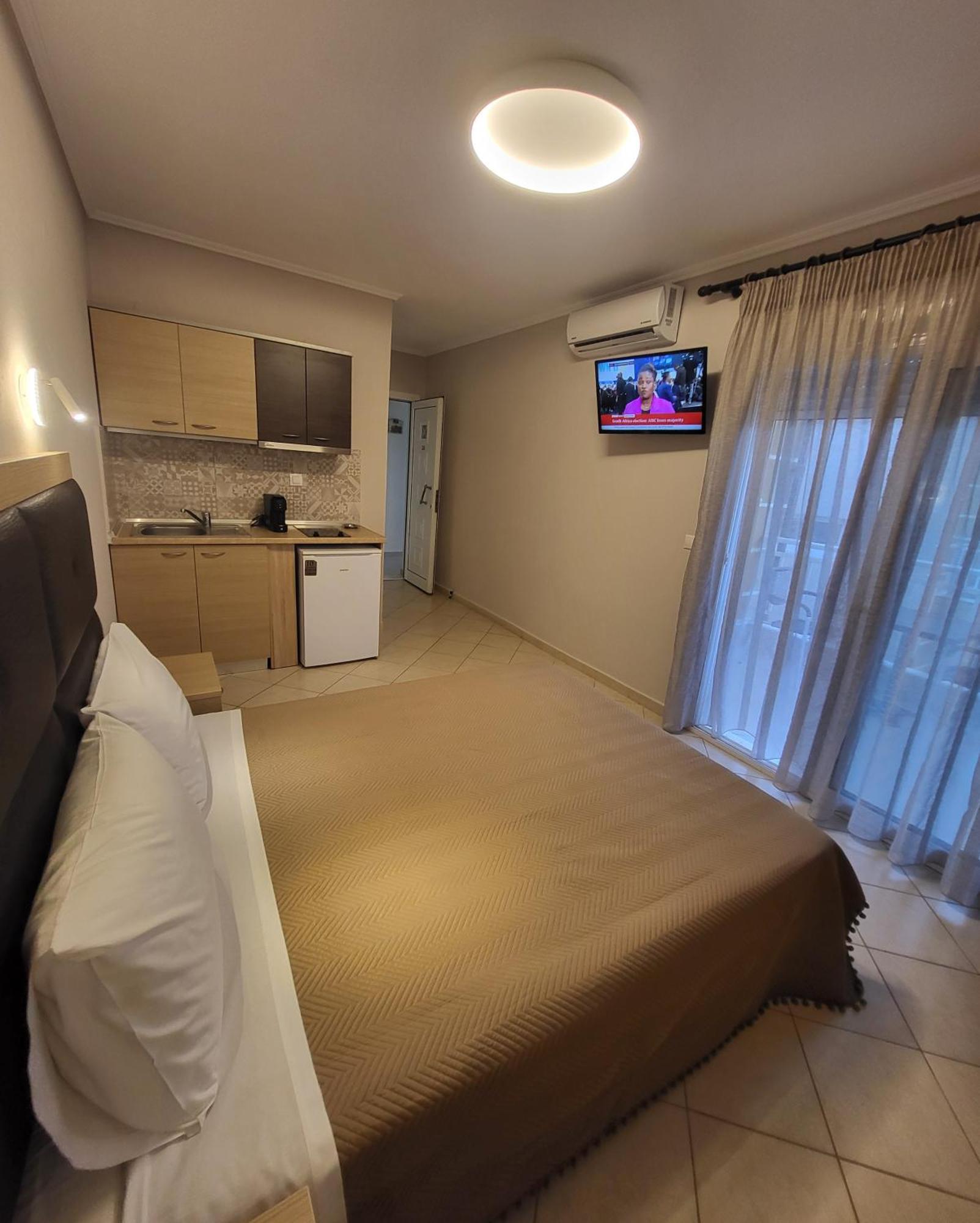 House Spanos Сарті Екстер'єр фото